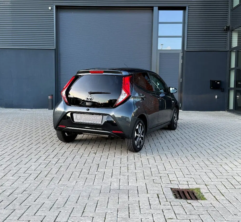 Toyota Aygo 1.0 VVT-i X-Joy Automaat uit 2020, foto 13
