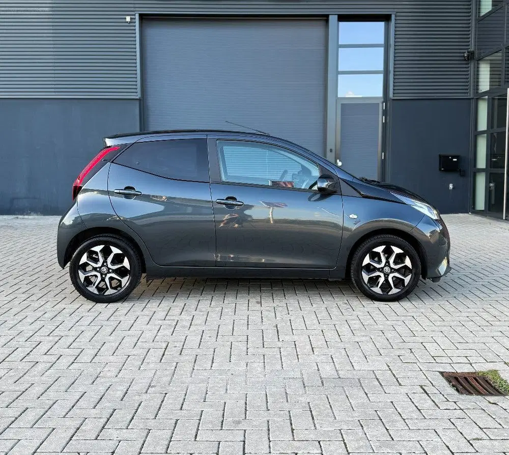Toyota Aygo 1.0 VVT-i X-Joy Automaat uit 2020, foto 14