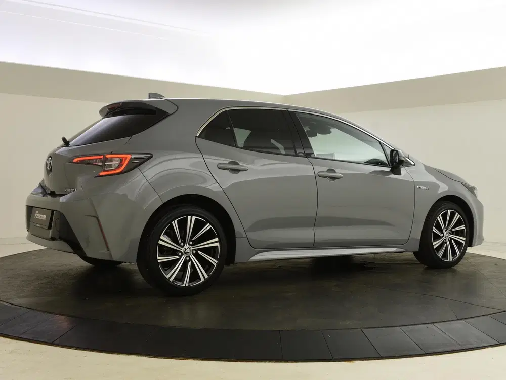 Toyota Corolla 1.8 Hybrid Business Plus uit 2022, foto 2