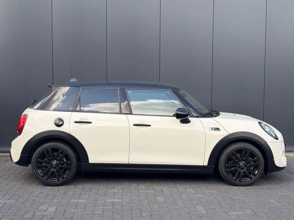 Mini Cooper S COOPER S 2.0 192pk 5-Drs Automaat LED Navi uit 2019, foto 2