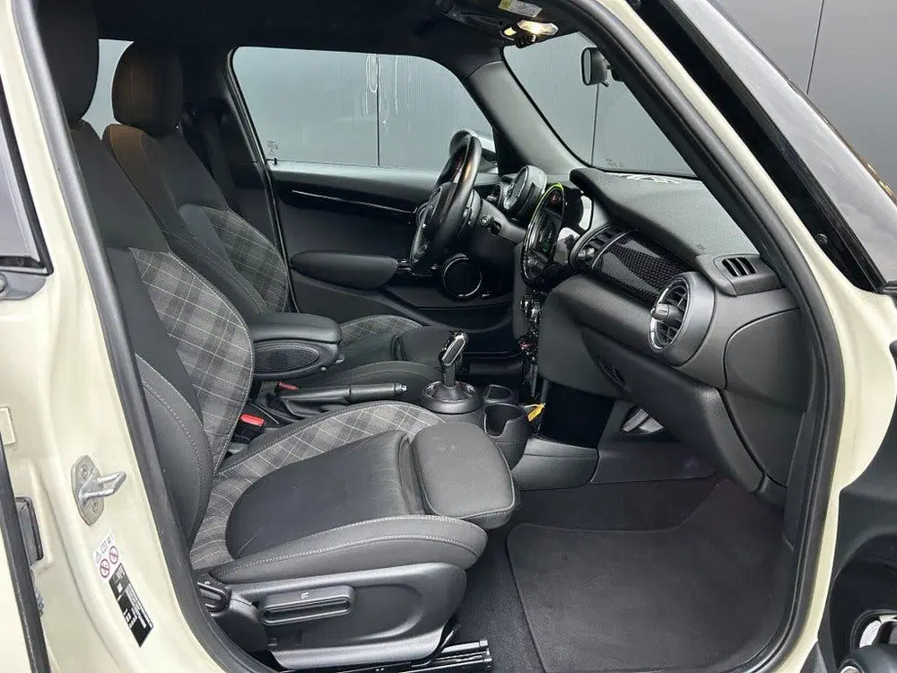 Mini Cooper S COOPER S 2.0 192pk 5-Drs Automaat LED Navi uit 2019, foto 3