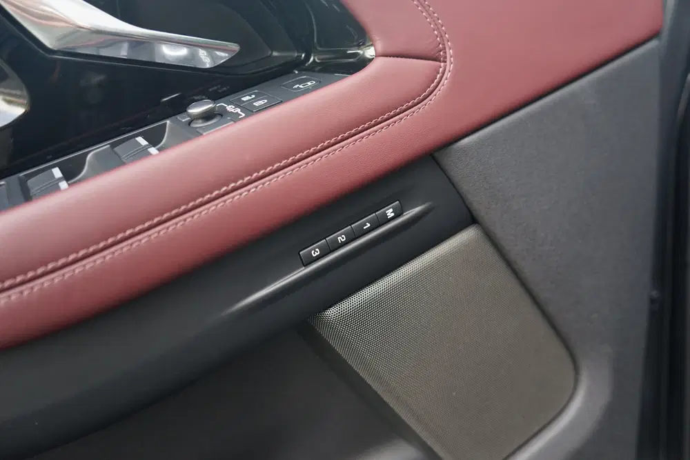 Land Rover Range Rover Evoque P300e AWD Autobiography uit 2022, foto 15