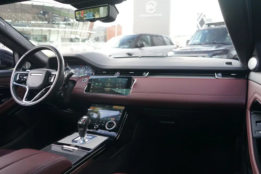 Land Rover Range Rover Evoque P300e AWD Autobiography uit 2022, foto 3