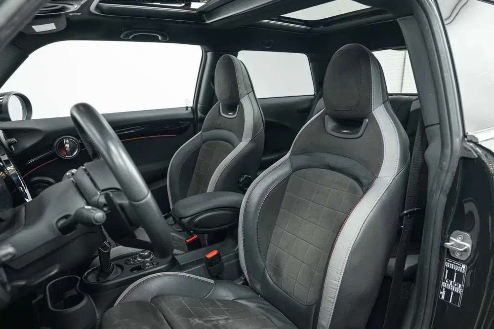 Mini Hatchback John Cooper Works Automaat uit 2023, foto 5