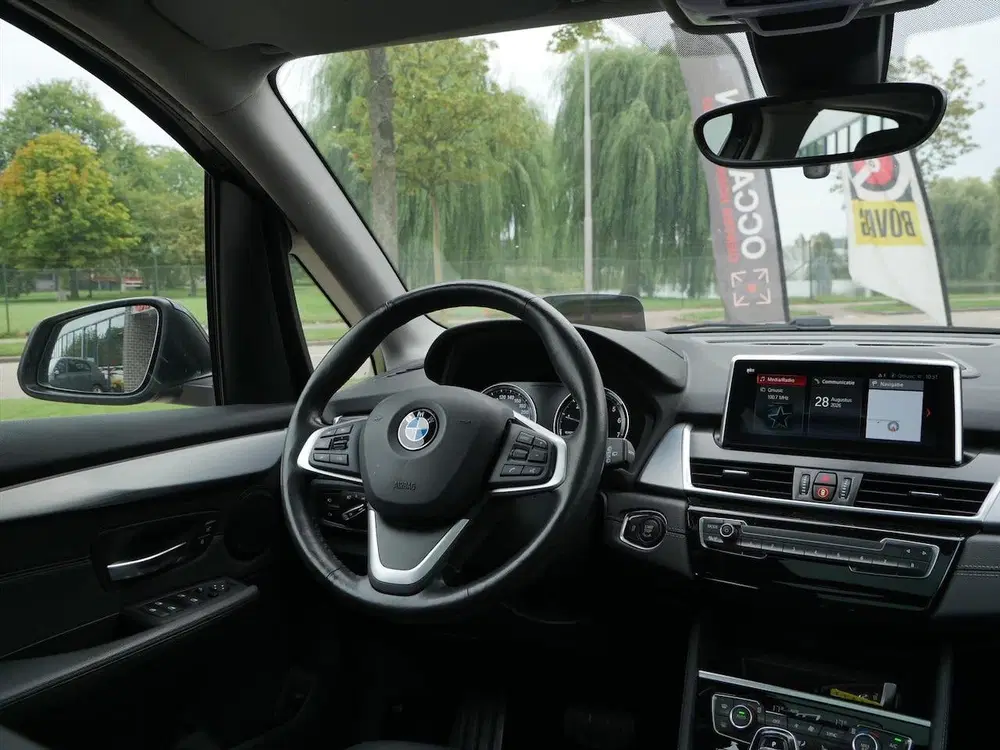 BMW 2-serie Active Tourer 218i 140pk Aut High Executiv uit 2020, foto 11