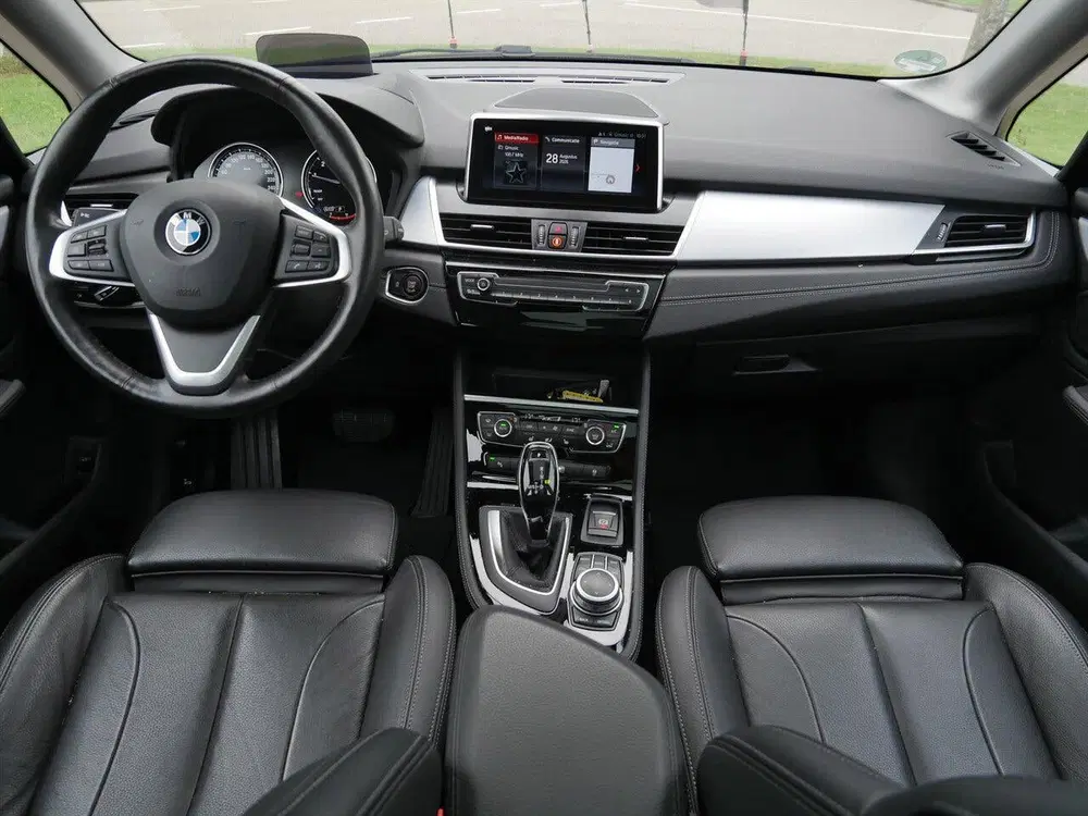 BMW 2-serie Active Tourer 218i 140pk Aut High Executiv uit 2020, foto 3