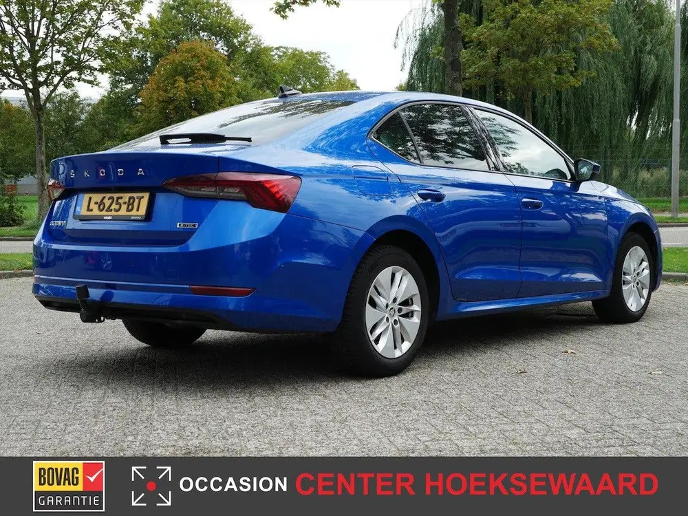 Skoda Octavia 1.0 TSI e-Tech MHEV 110pk DSG Business Edi uit 2021, foto 2