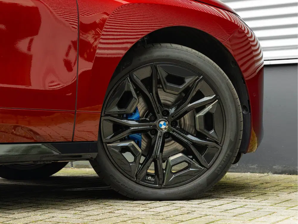 BMW iX xDrive60 112kWh uit 2025, foto 14