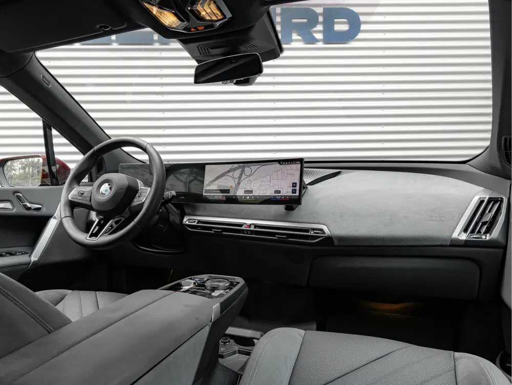 BMW iX xDrive60 112kWh uit 2025, foto 4