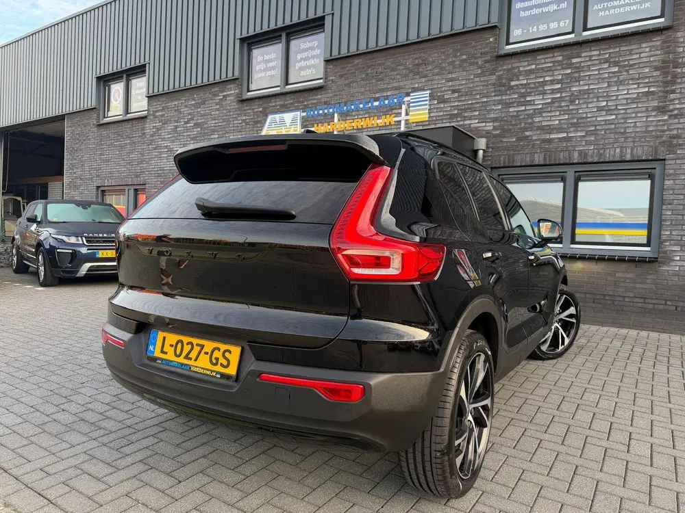 Volvo XC40 1.5 T2 R-Design uit 2021, foto 5