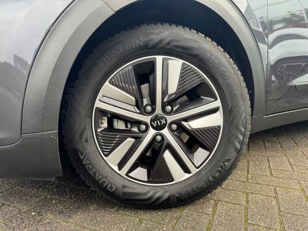 Kia Niro 1.6 GDi Hybrid DynamicLine uit 2019, foto 5