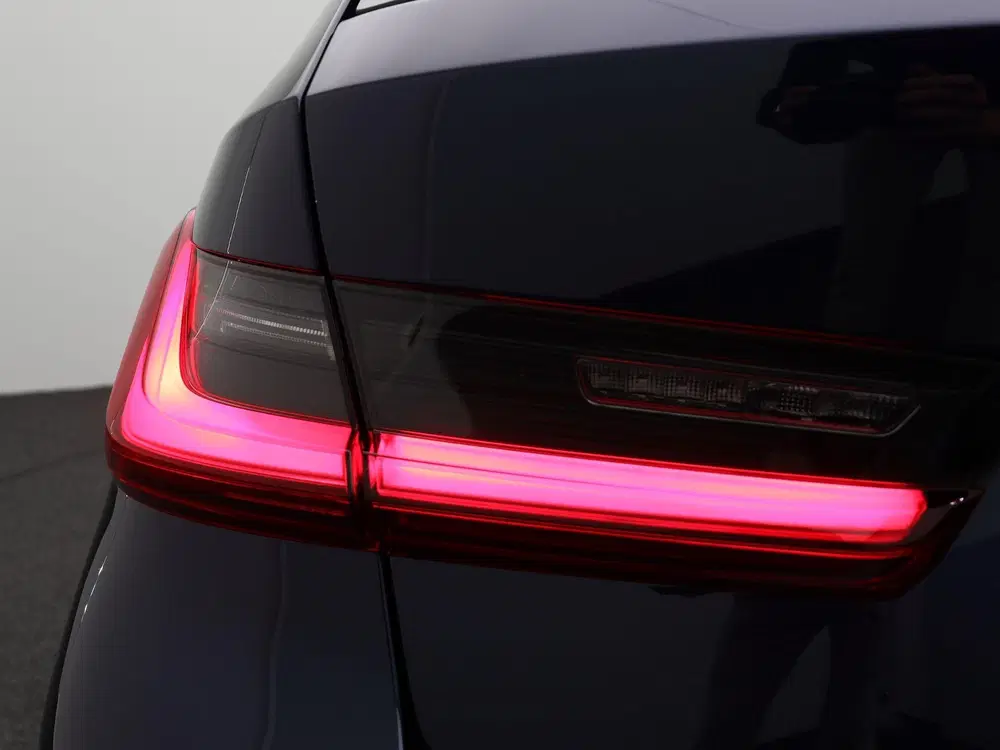 BMW 3-serie Touring 330e M Sportpakket Pro uit 2026, foto 10