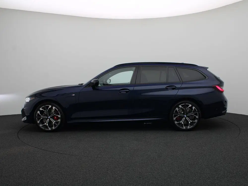 BMW 3-serie Touring 330e M Sportpakket Pro uit 2026, foto 4