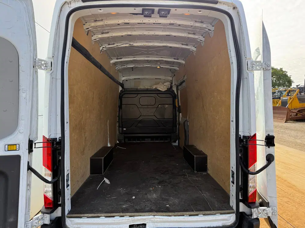 Ford Transit 68kWh 184PK L4H3 316km WLTP 94 uit 2023, foto 13