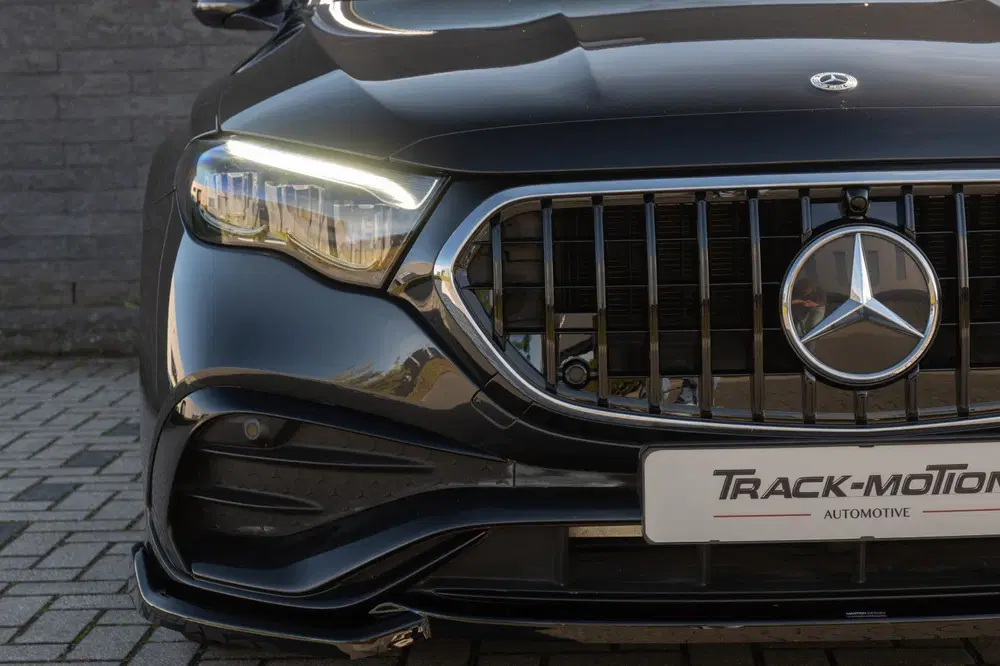 Mercedes-Benz E-Klasse 300 e AMG Line Panoramadak uit 2024, foto 8