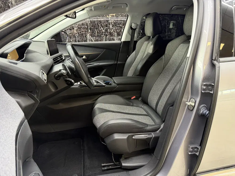 Peugeot 5008 1.2 PureTech Allure 7P Nieuwe distributier uit 2019, foto 8