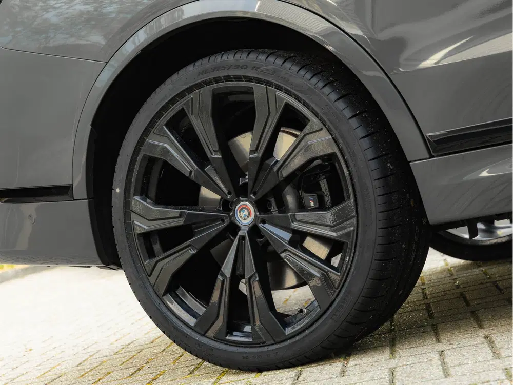 BMW X7 M60i uit 2023, foto 14