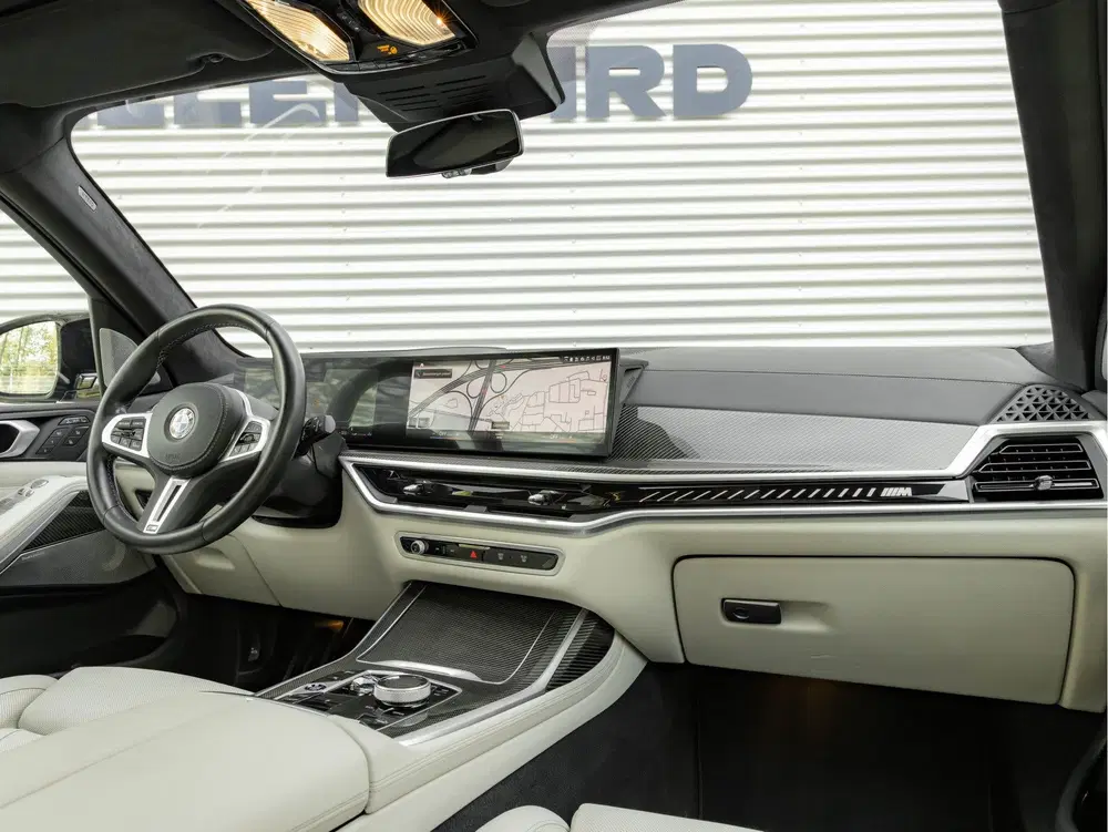 BMW X7 M60i uit 2023, foto 4