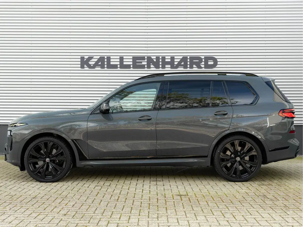 BMW X7 M60i uit 2023, foto 7