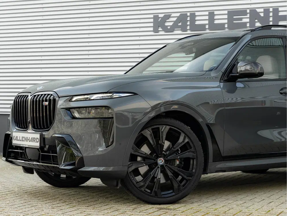BMW X7 M60i uit 2023, foto 8