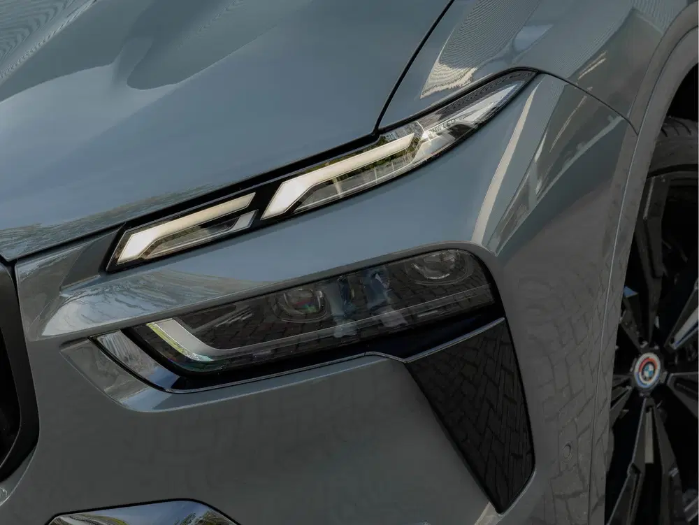BMW X7 M60i uit 2023, foto 9