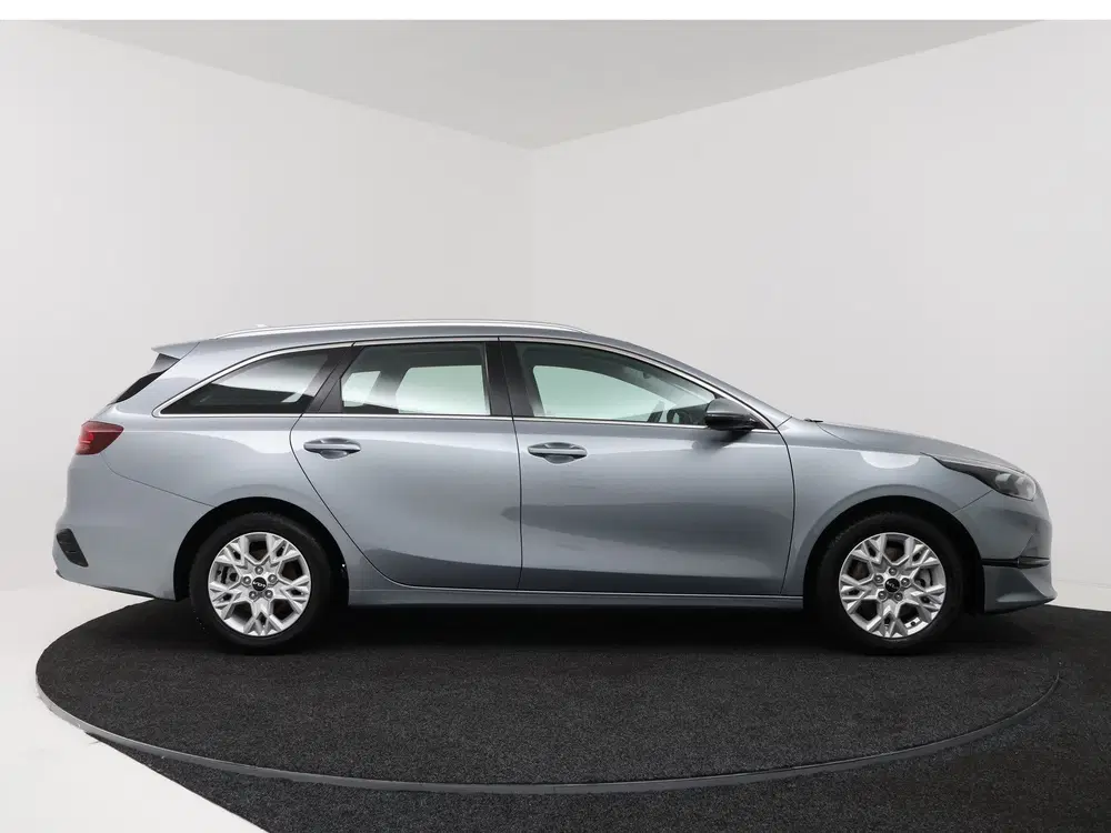 Kia Ceed 1.5 T-GDi DynamicLine uit 2025, foto 14