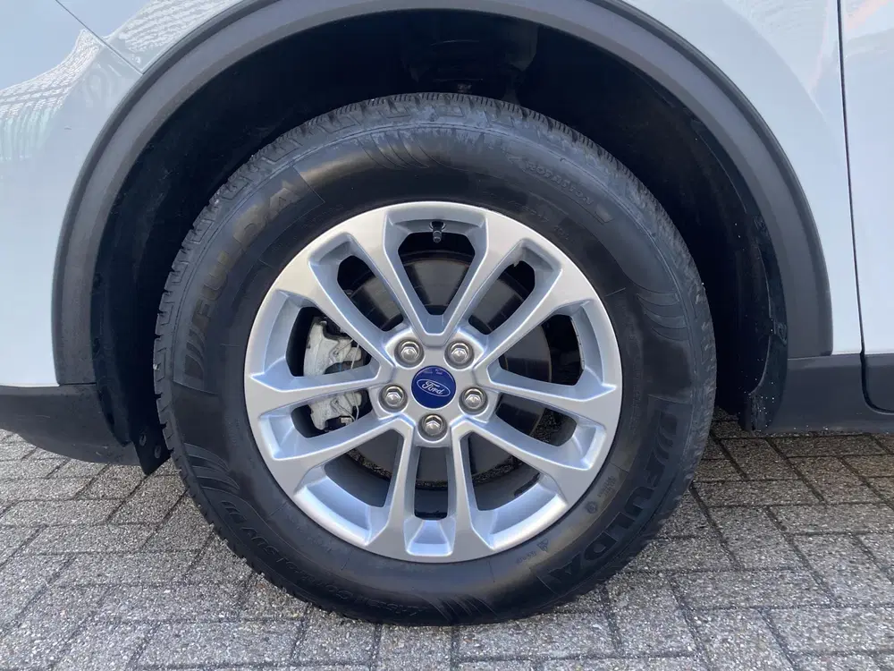 Ford Kuga 2.5 PHEV 225 pk Titanium Navigatie-Draadlo uit 2022, foto 5