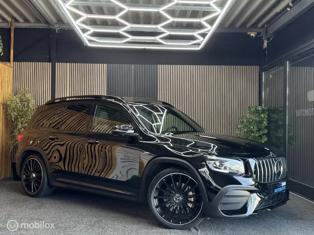 Mercedes-Benz GLB Mercedes GLB AMG 35 4MATIC uit 2020, foto 3