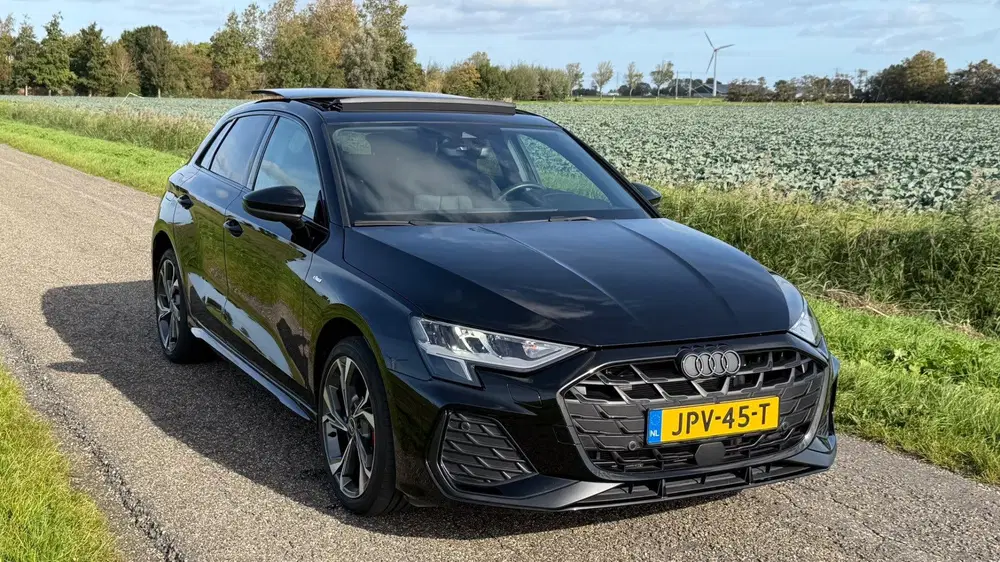 Audi A3 45 TFSI-e plug in hybride S line uit 2025, foto 4