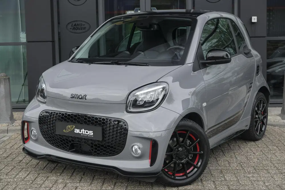 Smart forTwo EQ BRABUS 82pk 18 kWh Edition 1 Panoramada uit 2020, foto 4