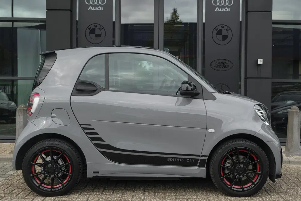 Smart forTwo EQ BRABUS 82pk 18 kWh Edition 1 Panoramada uit 2020, foto 6