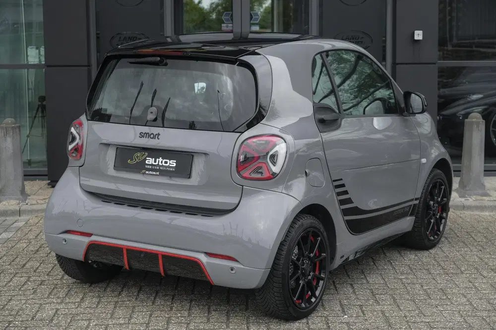 Smart forTwo EQ BRABUS 82pk 18 kWh Edition 1 Panoramada uit 2020, foto 7