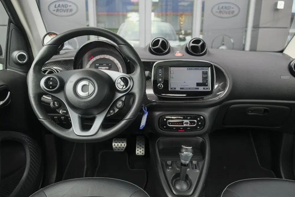 Smart forTwo EQ BRABUS 82pk 18 kWh Edition 1 Panoramada uit 2020, foto 9