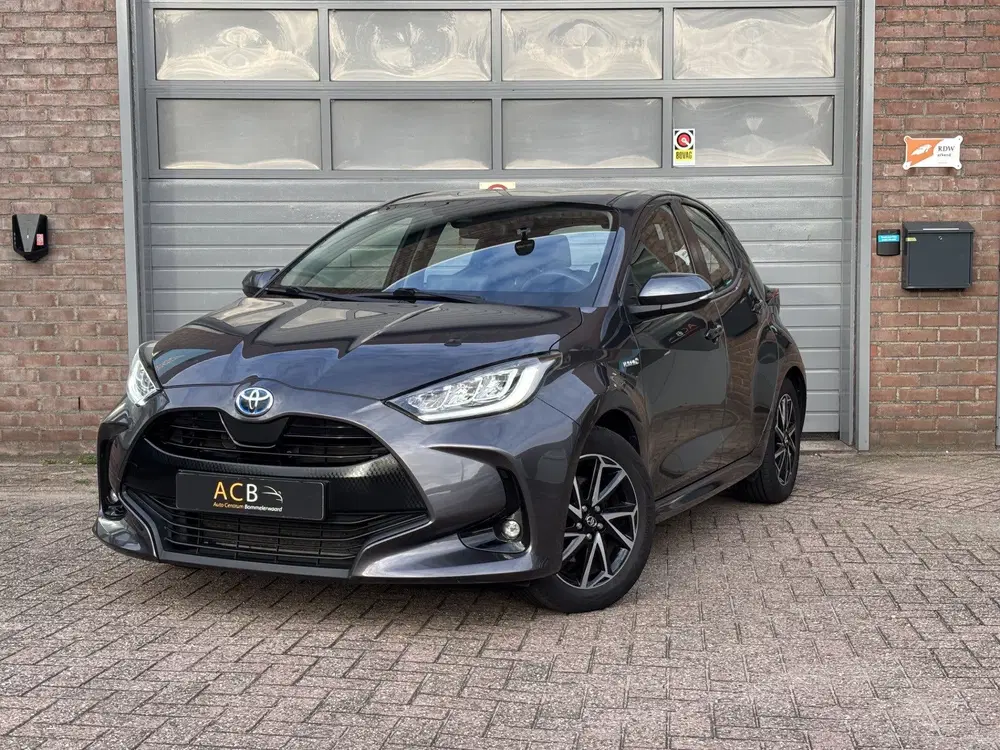 Toyota Yaris 1.5 Hybrid Dynamic Achteruitrijcamera uit 2021, foto 12