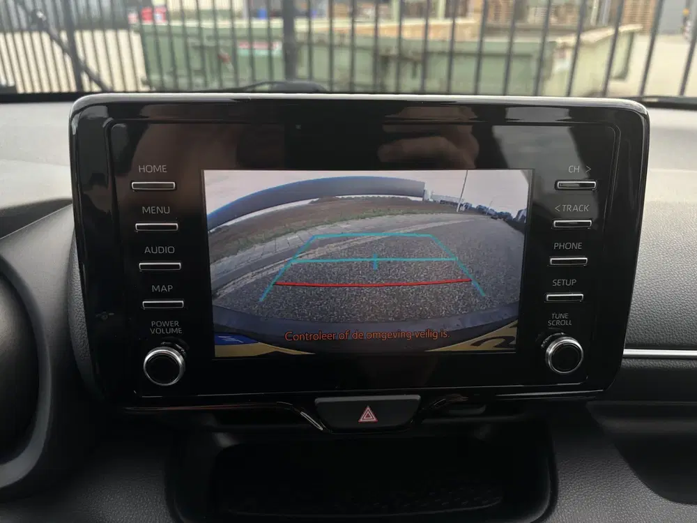 Toyota Yaris 1.5 Hybrid Dynamic Achteruitrijcamera uit 2021, foto 13