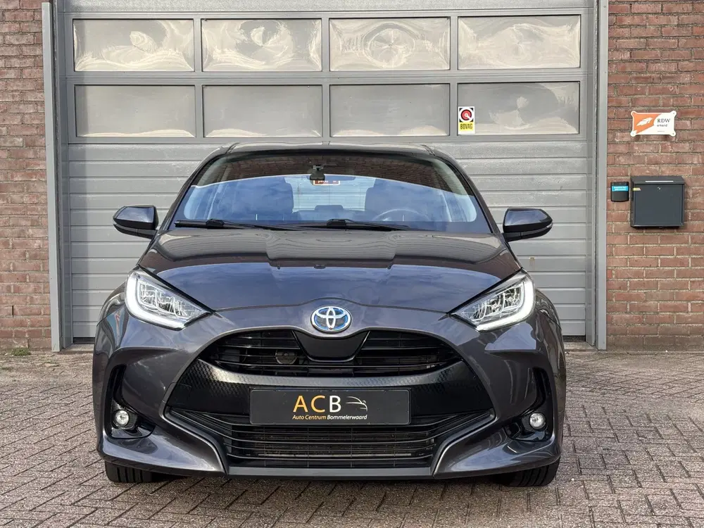 Toyota Yaris 1.5 Hybrid Dynamic Achteruitrijcamera uit 2021, foto 14