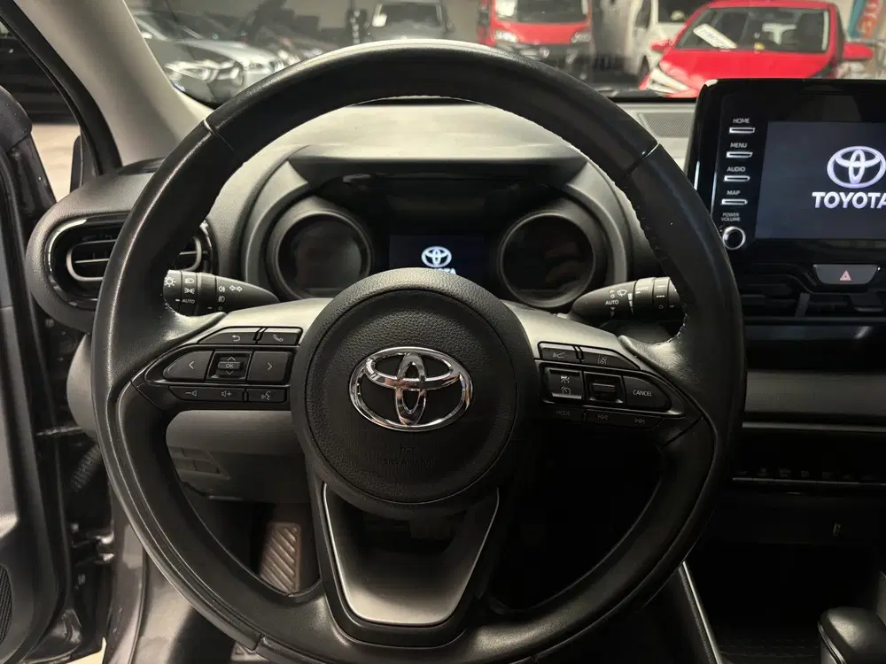 Toyota Yaris 1.5 Hybrid Dynamic Achteruitrijcamera uit 2021, foto 15