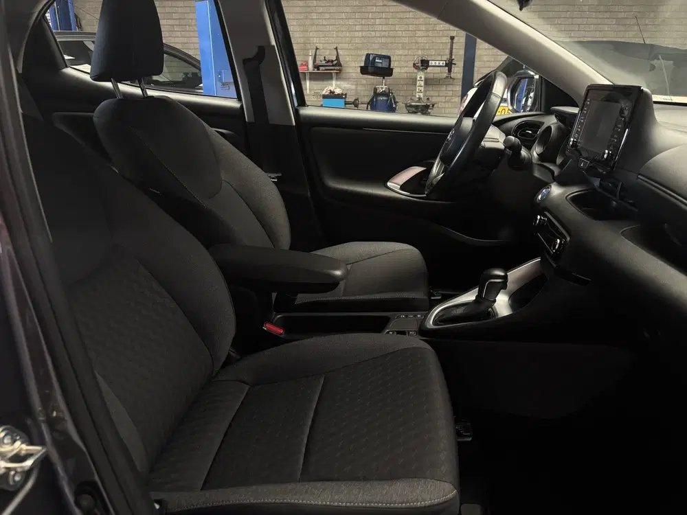 Toyota Yaris 1.5 Hybrid Dynamic Achteruitrijcamera uit 2021, foto 7