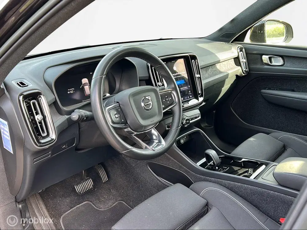 Volvo XC40 Recharge Plus 70 kWh uit 2023, foto 8