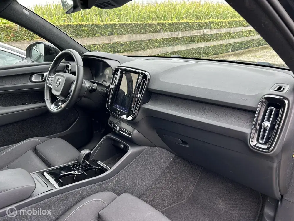 Volvo XC40 Recharge Plus 70 kWh uit 2023, foto 9