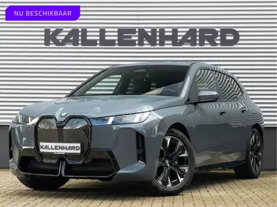 BMW iX xDrive60 112kWh uit 2025