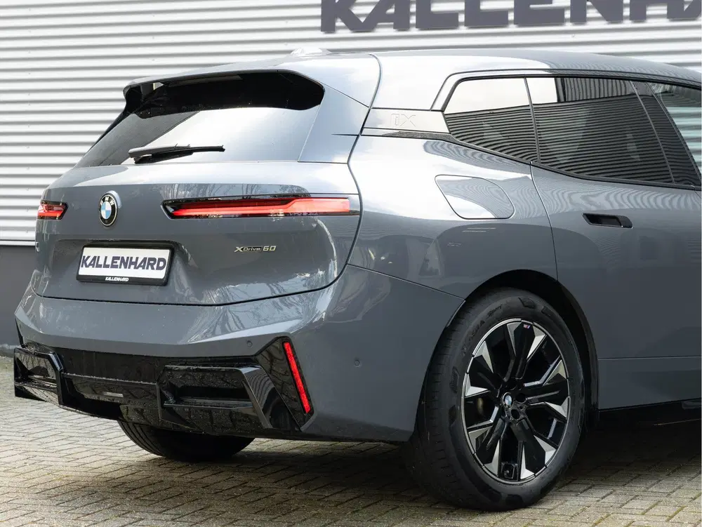 BMW iX xDrive60 112kWh uit 2025, foto 10