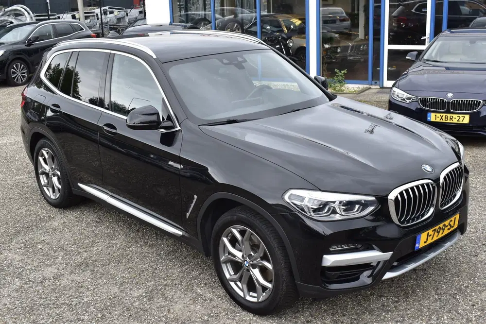 BMW X3 XDrive20i High Executive uit 2020, foto 10