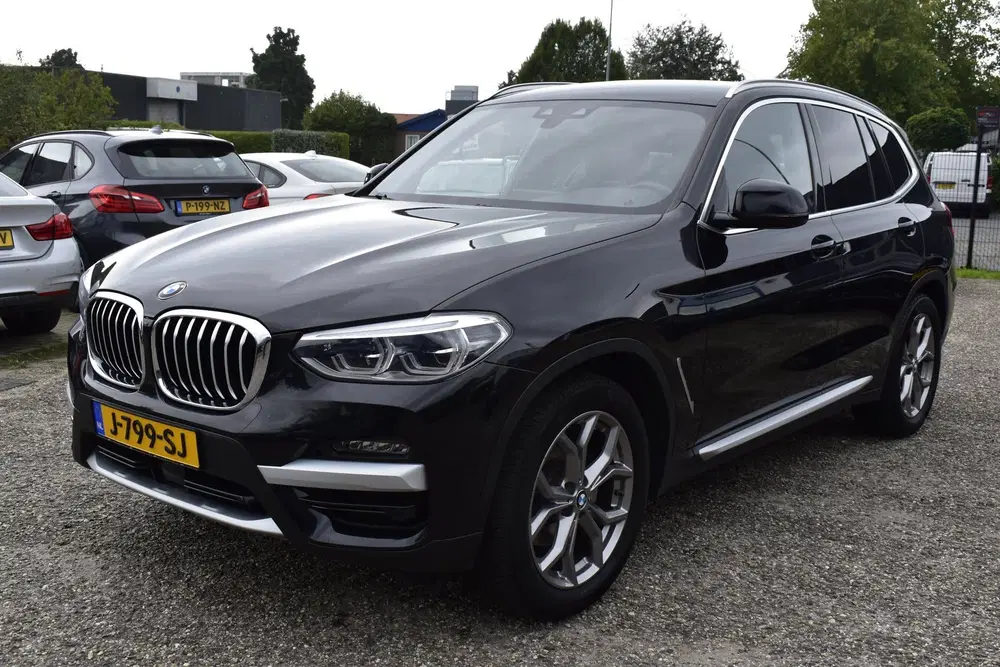 BMW X3 XDrive20i High Executive uit 2020, foto 8