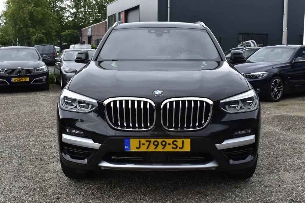 BMW X3 XDrive20i High Executive uit 2020, foto 9