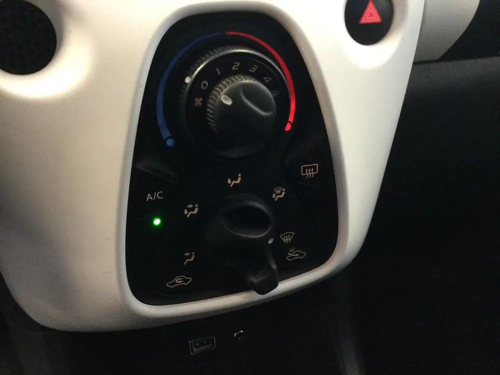 Citroën C1 Citroen C1 1.0 VTi Airscape Urban Ride Cab uit 2019, foto 15