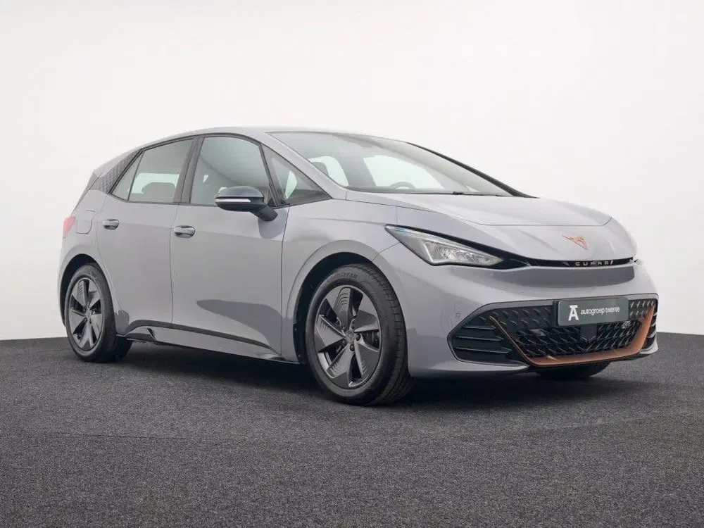 Cupra Born Essential 62 kWh uit 2024, foto 12