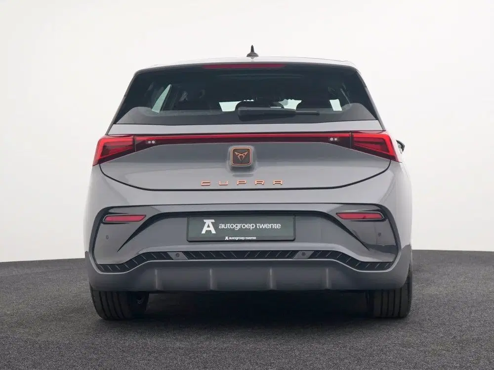 Cupra Born Essential 62 kWh uit 2024, foto 9