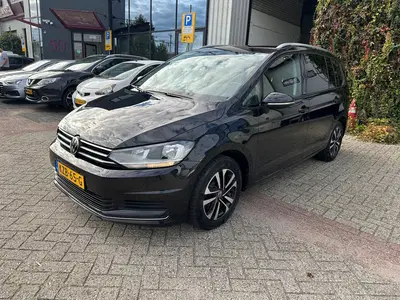Volkswagen Touran 1.5 TSI Comfortline 7p AUTOMAAT uit 2020