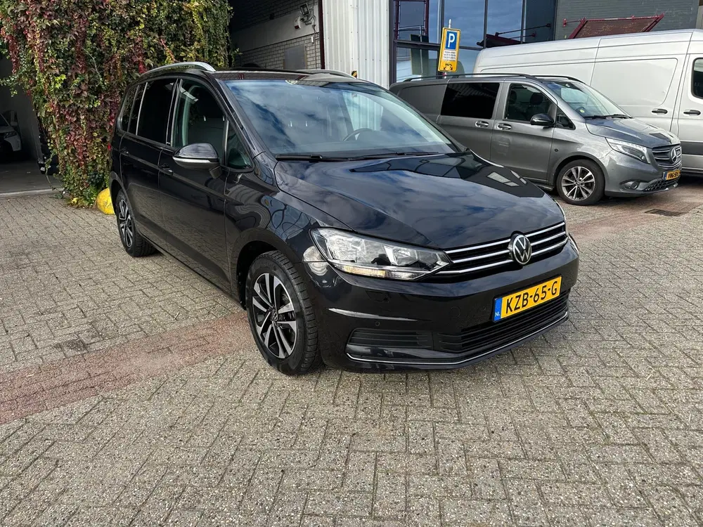 Volkswagen Touran 1.5 TSI Comfortline 7p AUTOMAAT uit 2020, foto 3